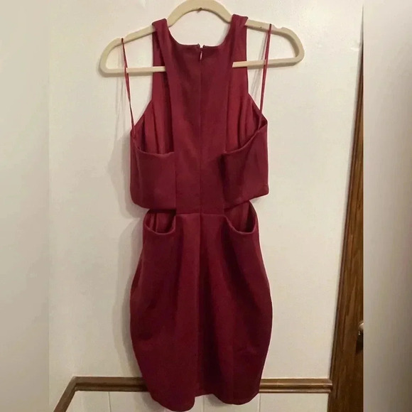 SugarLips burgundy cutout dress Medium NWT - Picture 2 of 3